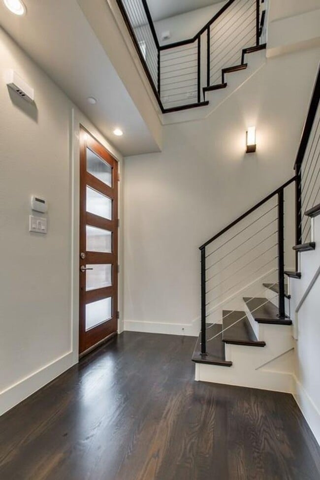 Foto del edificio - 5816 Lindell Ave