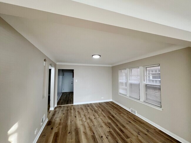 Foto del edificio - 1515 Maple Ave