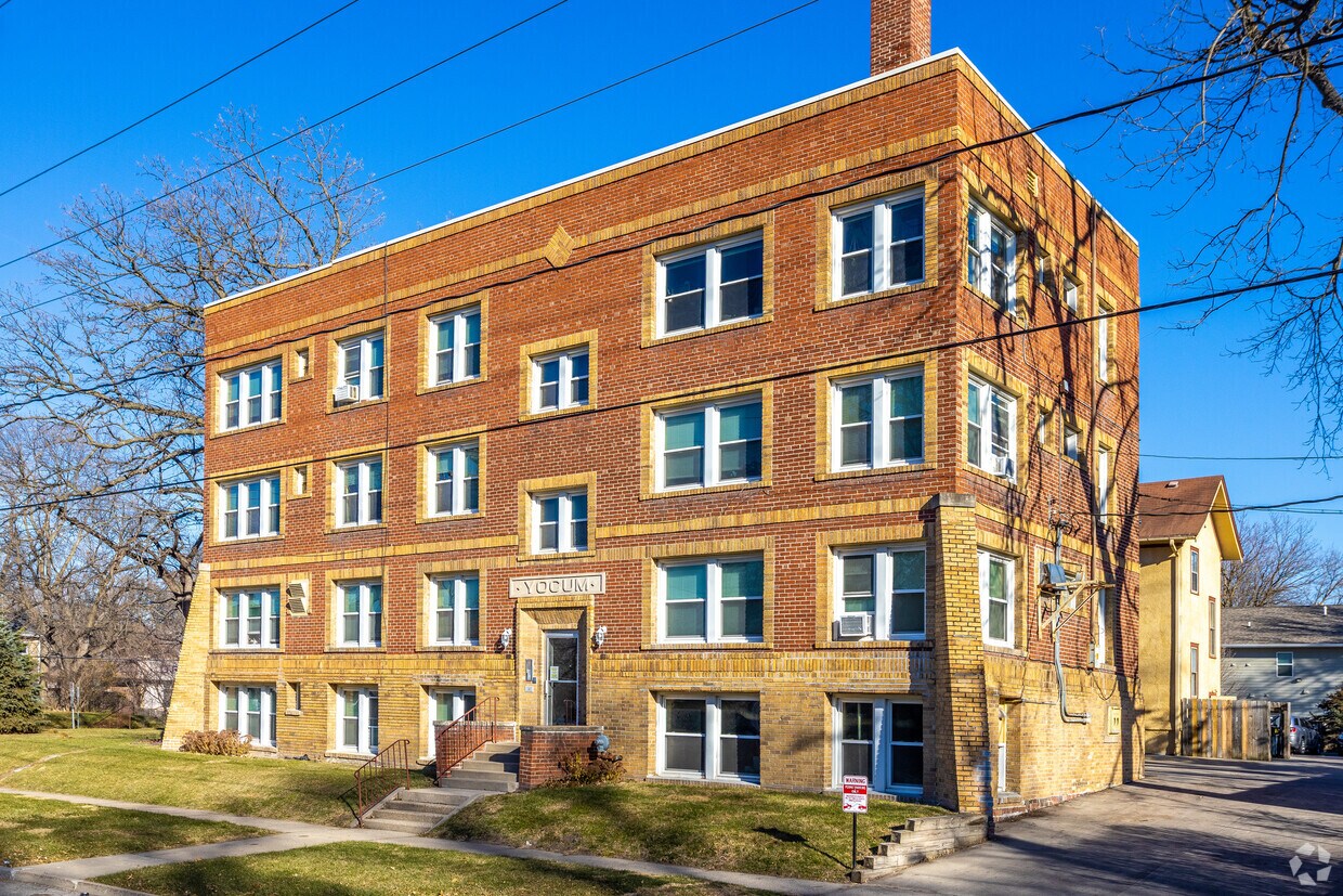 Primary Photo - Yocum Apartments