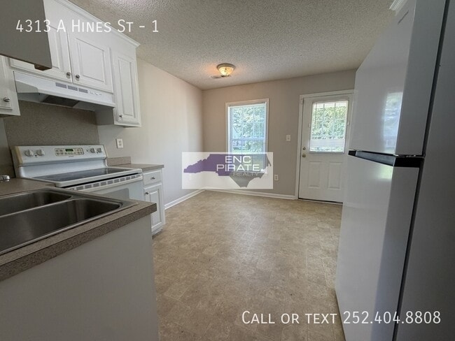 Building Photo - 4313A Hines St