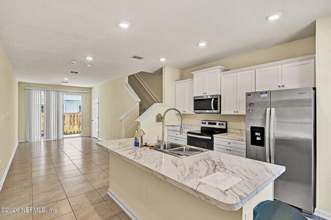 Foto del edificio - 197 Whispering Brk Dr