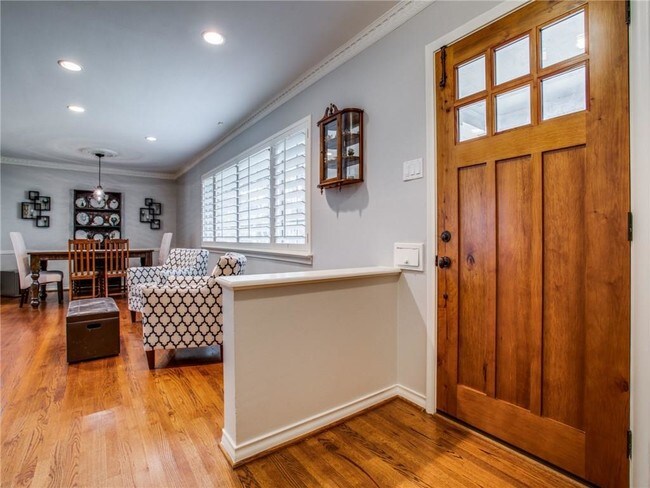 Foto del edificio - 4610 Rockaway Dr