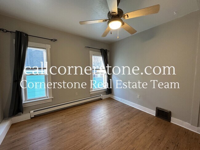 Building Photo - 2406 W Kiowa St