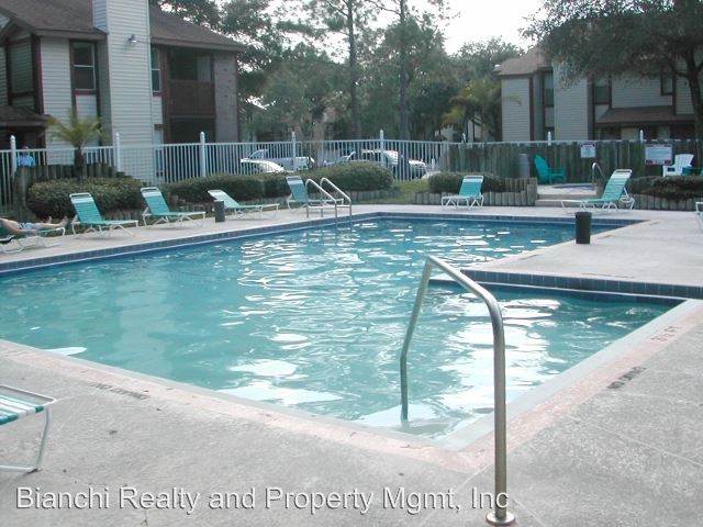 Building Photo - 1691 Hampton Ln