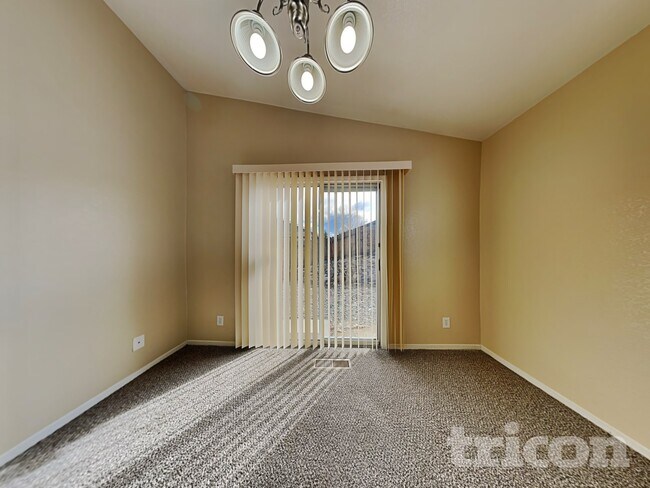 Foto del edificio - 8640 Sopwith Blvd