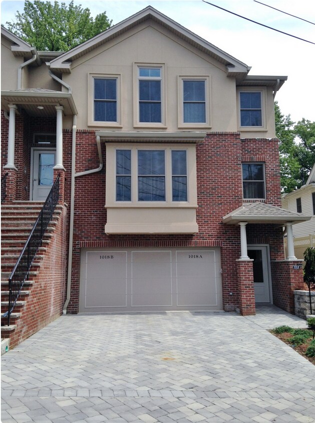 1018 Morningside Ln, Fort Lee, NJ 07024 Townhome Rentals in Fort Lee