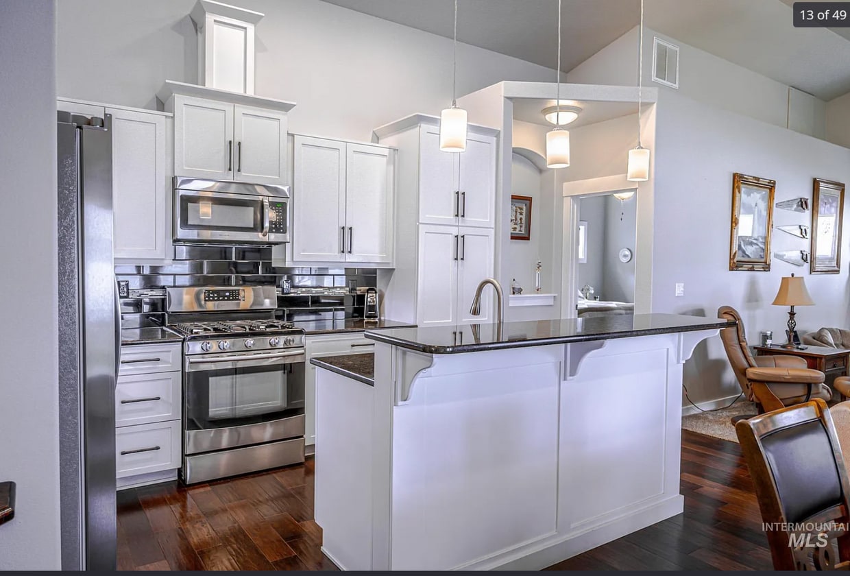 Building Photo - 725 Lilac St