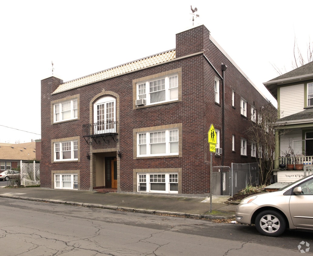 Foto del edificio - 2424 NE Couch St