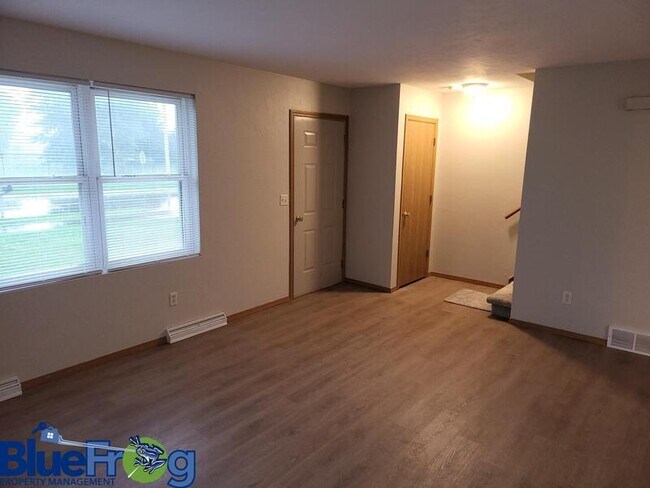 Foto del edificio - 1265-1267 Cold Spring Rd