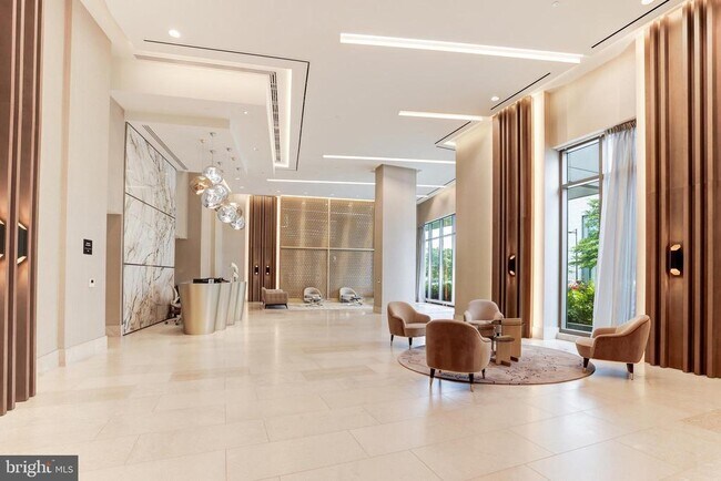 Foto del edificio - 7887 Jones Branch Dr