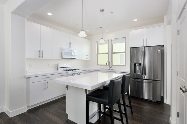 Building Photo - 4491 Daybreak Rim Way