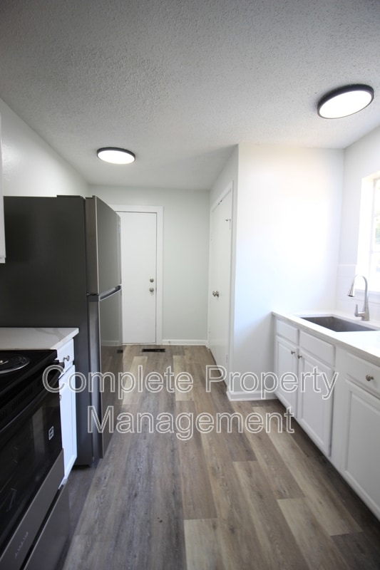 Building Photo - 815 45th St Ensley