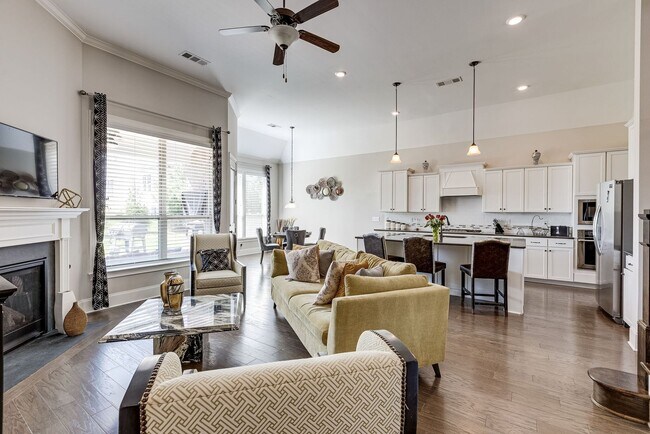 Building Photo - 3 Bed, 4 Bath Home w/ Office and 2 Car Garage in Williamson County