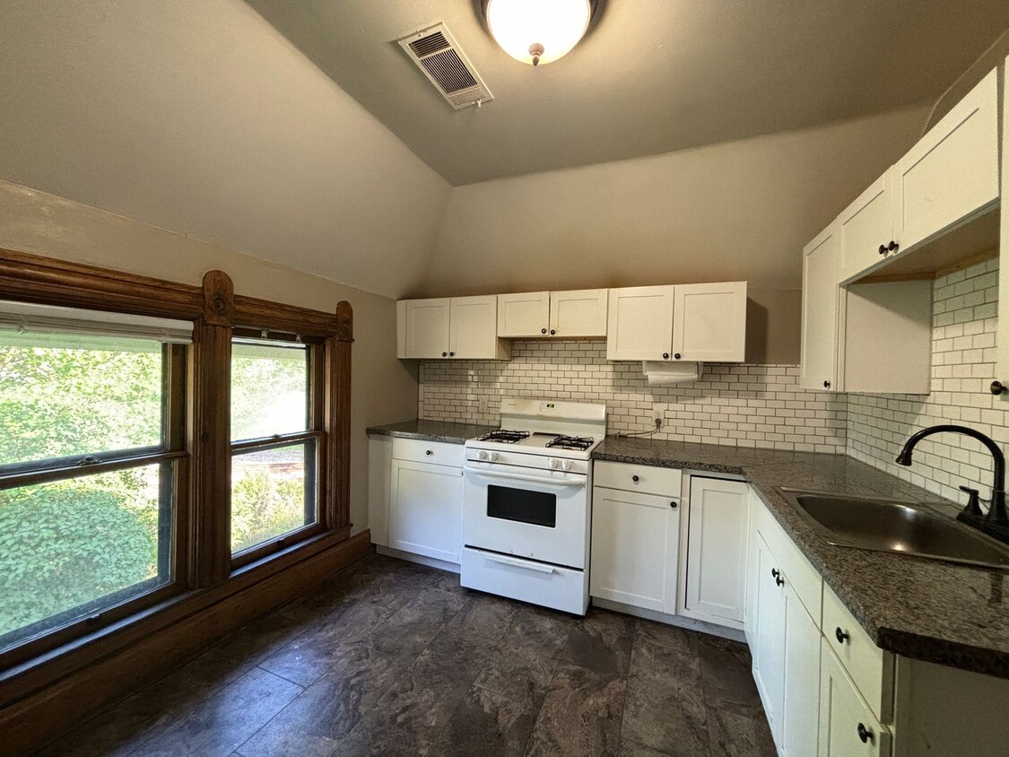 Foto principal - 605 W Kalamazoo Ave