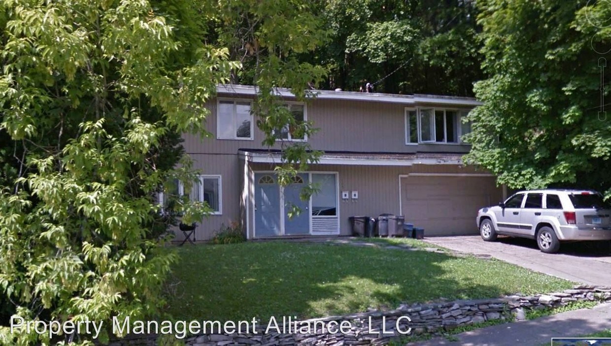 Primary Photo - 105 Buckingham Ave