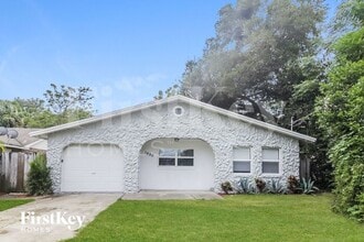Building Photo - 1620 Valencia Ave