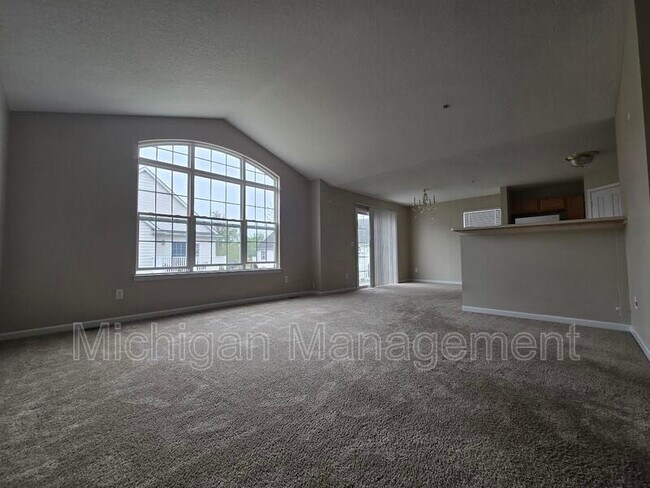 Foto del edificio - 28875 Cullen Dr