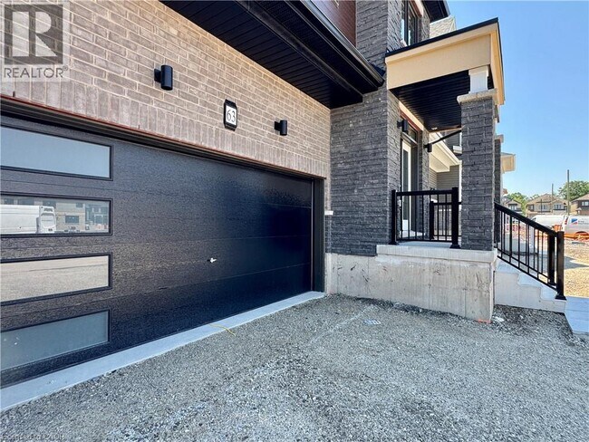 Building Photo - 63 Picard St