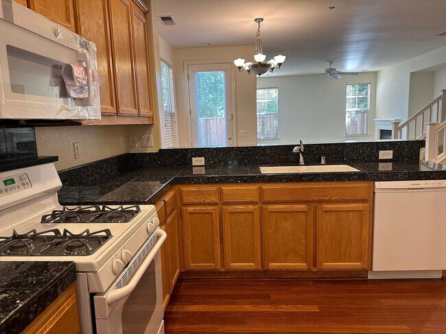 Building Photo - 3BR/2.5BA Oak Commons Home w/ Backyard & Community Pool & Park
