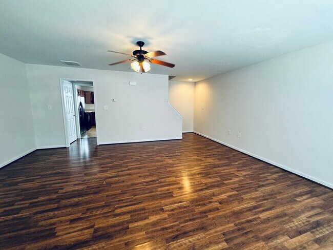Foto del edificio - Wards Ferry Rd Townhome