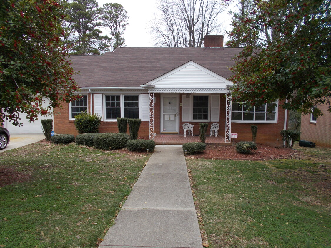 Primary Photo - 1305 Marboro Dr