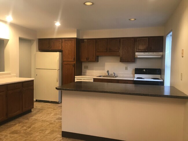 Foto del edificio - 537 Lakewood Dr
