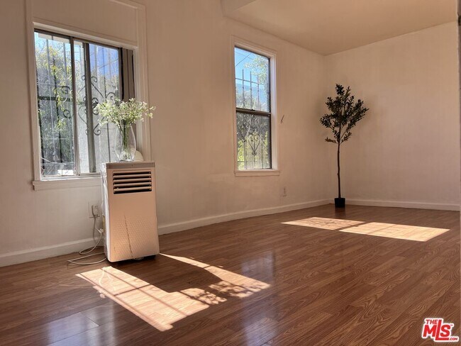 Foto del edificio - 2209 Ridgeley Dr