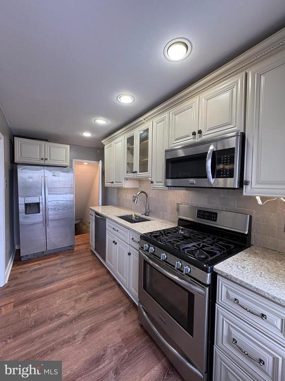 Building Photo - 210 Wabash Ave