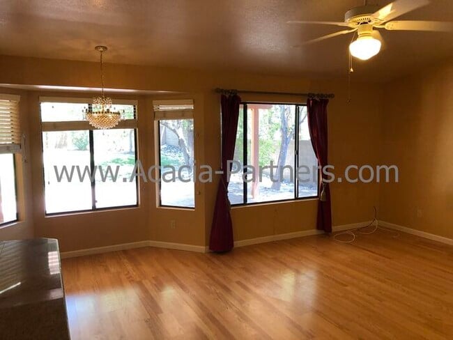 Building Photo - Four Bedroom Home in Ventana Shadows
