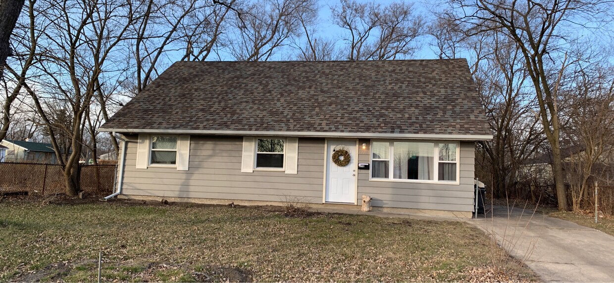 Primary Photo - 5718 E 13th Pl