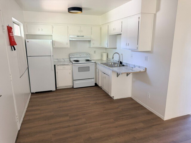 Cocina - 1486 E Desert Inn Rd