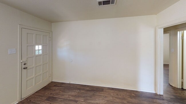 Photo - 2 Bedroom/1 Bedroom Home