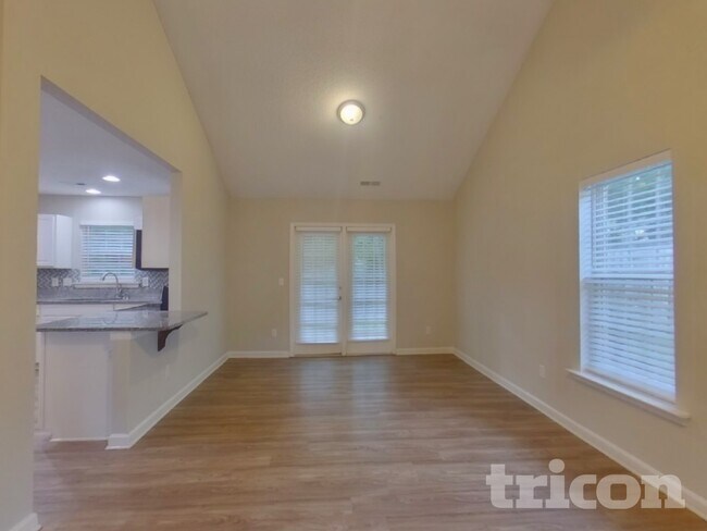 Foto del edificio - 474 Brighton Woods Dr