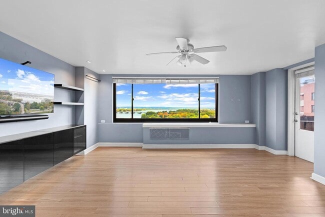 Building Photo - 1021 Arlington Blvd