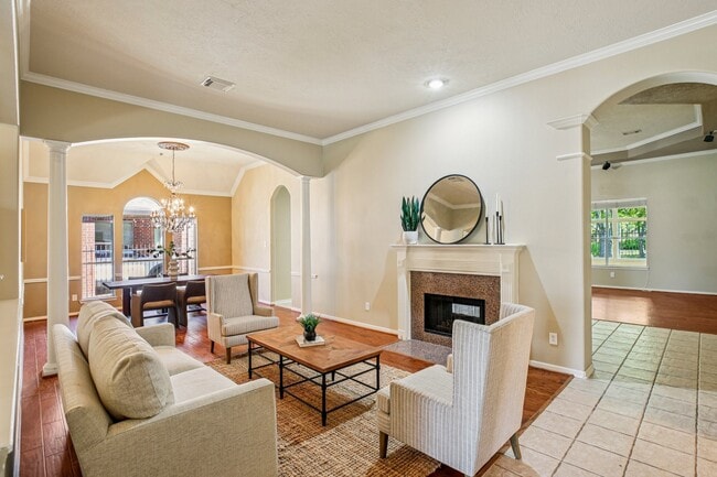 Foto del edificio - 8822 Ballinger Dr