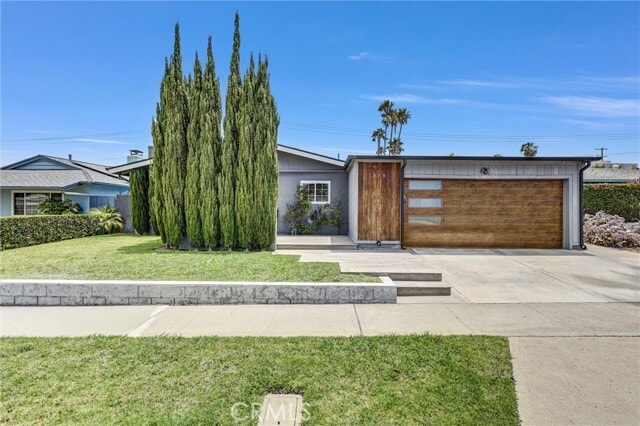 Building Photo - 3078 Trinity Dr
