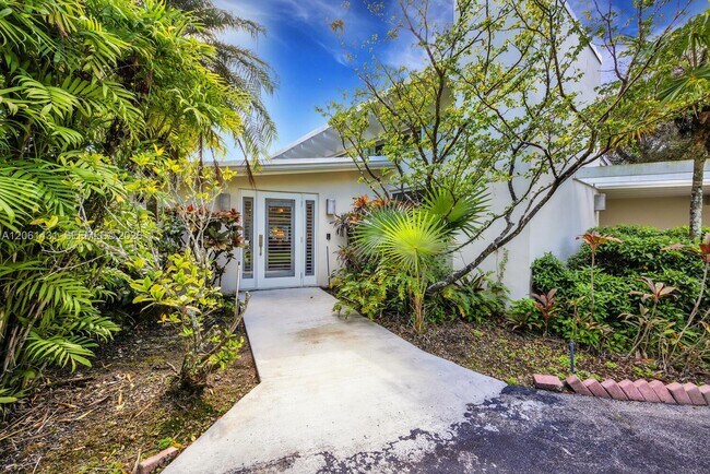 Foto del edificio - 12200 SW 74th Ct