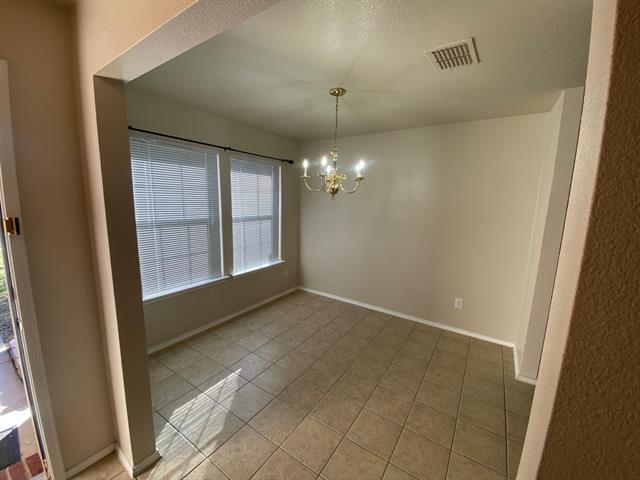 Building Photo - 1606 Elm St