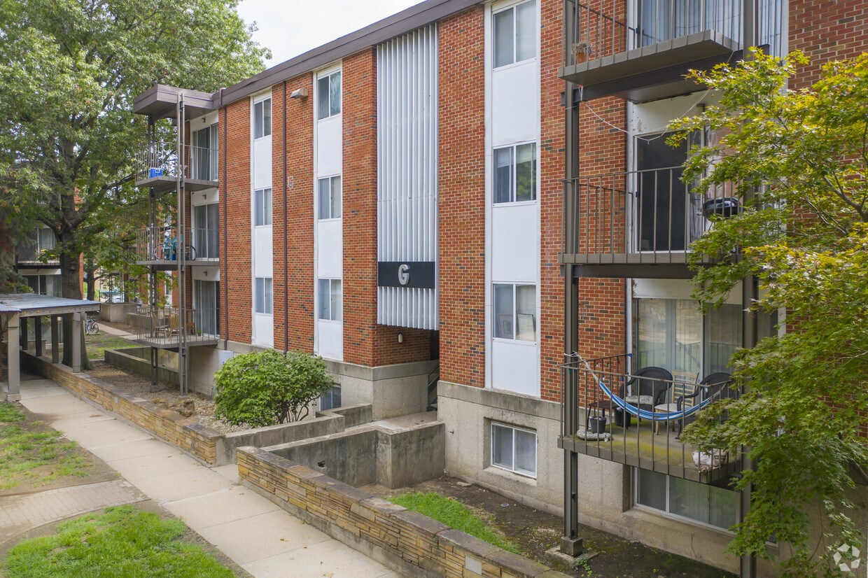 West Hills Apartments Apartments 1012 Emery Rd Lawrence, KS