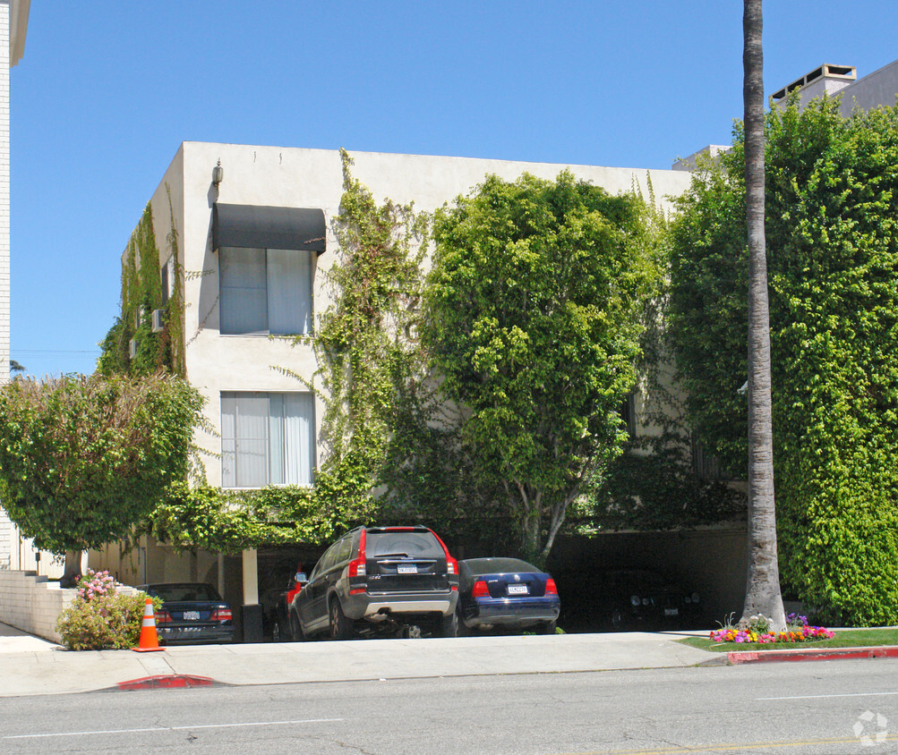 220 N Crescent Dr, Beverly Hills, CA 90210 - Apartments in Beverly ...