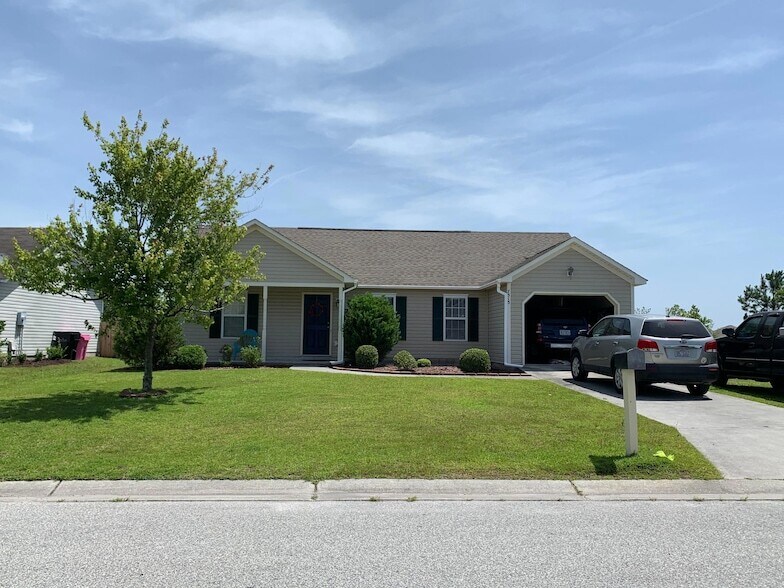 Foto principal - 7513 Brittany Lakes Dr