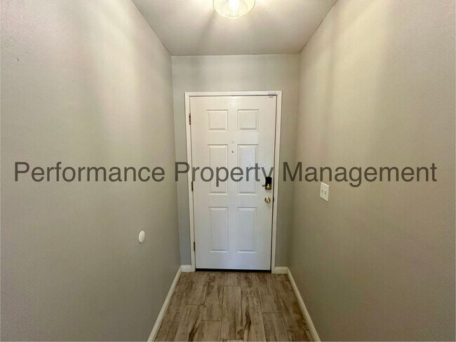 Foto del edificio - Charming 3 Bed/2 Bath + Office Home in NW ...