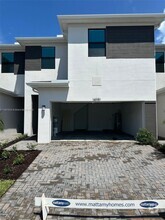 Building Photo - 14051 SW Thorens Dr