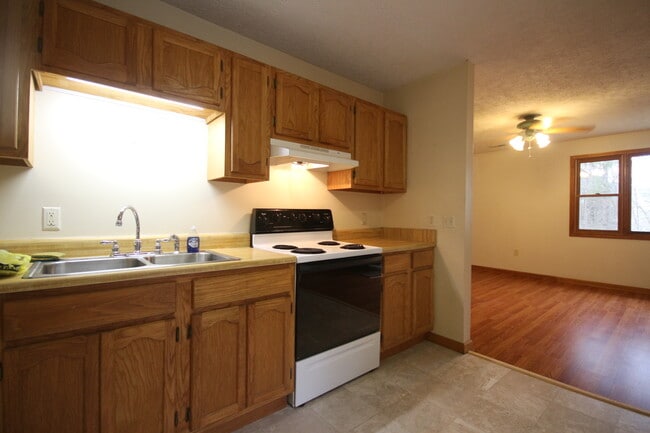 Photo - 937 Shoal Creek Rd House