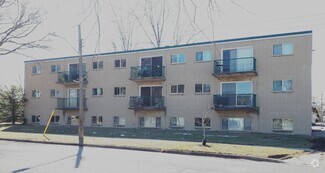 Building Photo - 7 Vimy Crescent