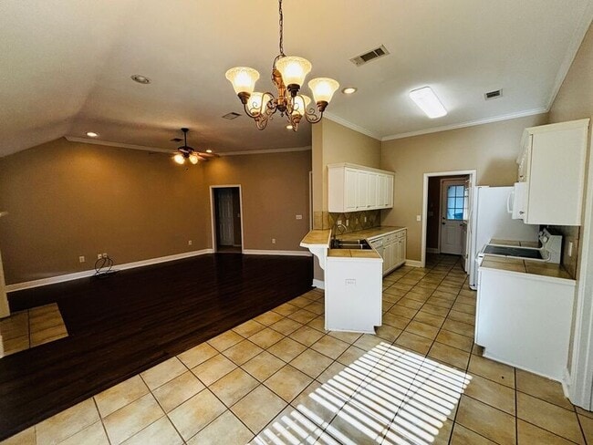 Foto del edificio - 309 Edge Water Branch Dr