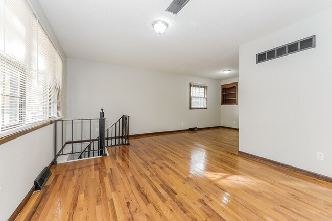 Foto del edificio - 4816 NW Woody Creek Ln