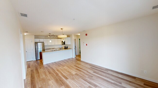 Building Photo - 10101-10101 101 Ave