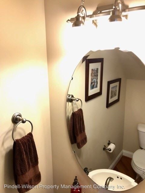 Foto del edificio - 1945 Steeple Chase Bend