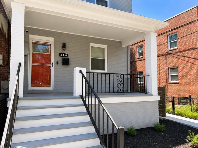 Foto del edificio - 416 Division Ave NE